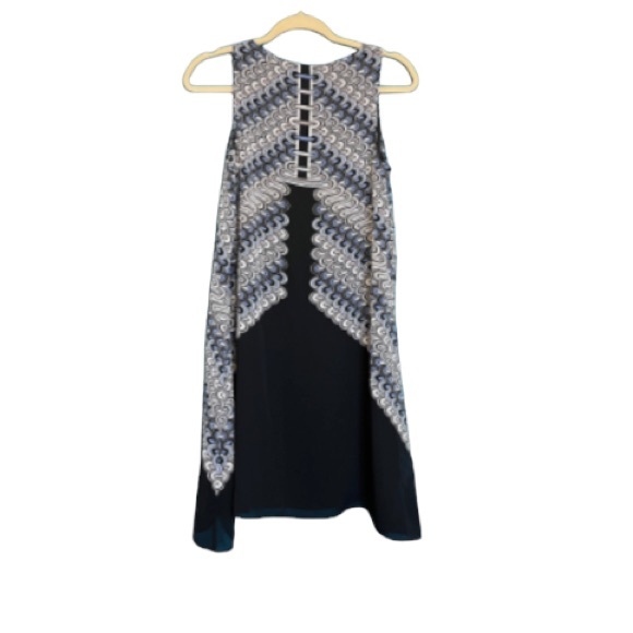 MAX STUDIO - Picture 1 of 1